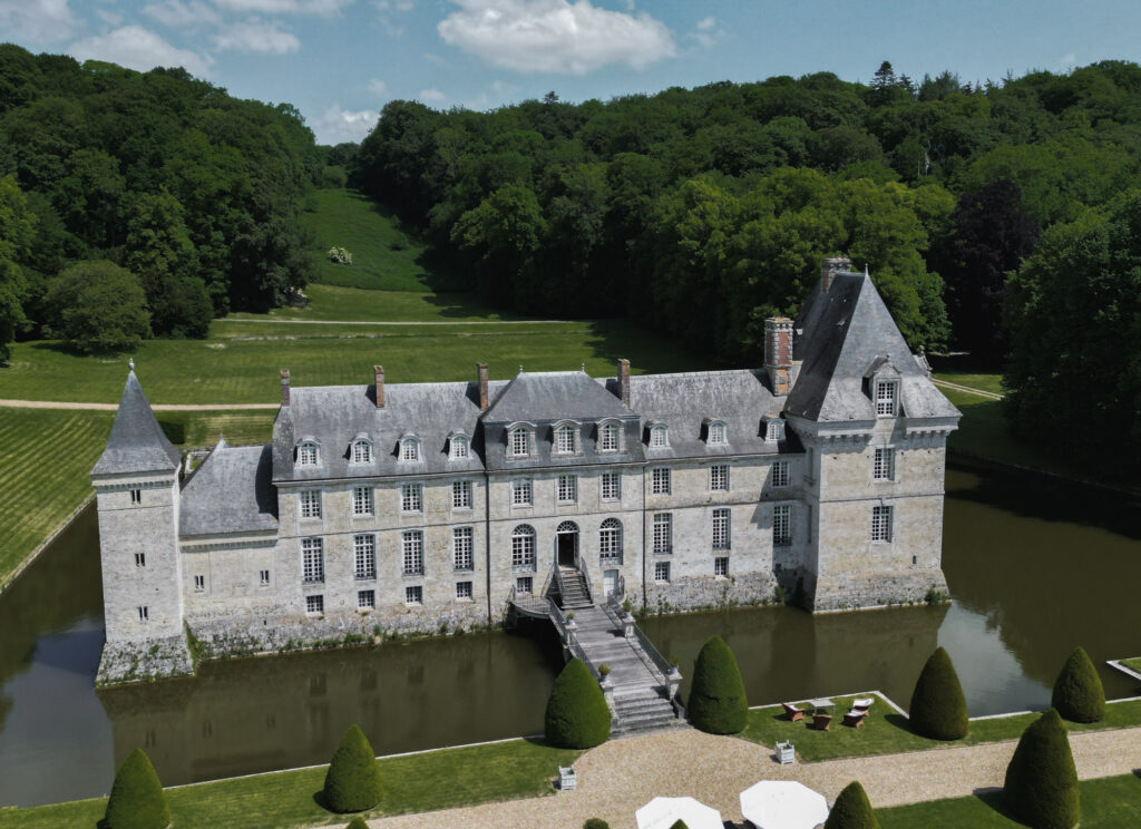 Luxury castle to rent - Castle in Normandy - Castle for luxury wedding - Luxury wedding in France - Deauville Luxury Rental - Noam Normandy - Noam Group - Noam Villas - Noam Private retreats - Castle with services - Luxury hotel Normandy